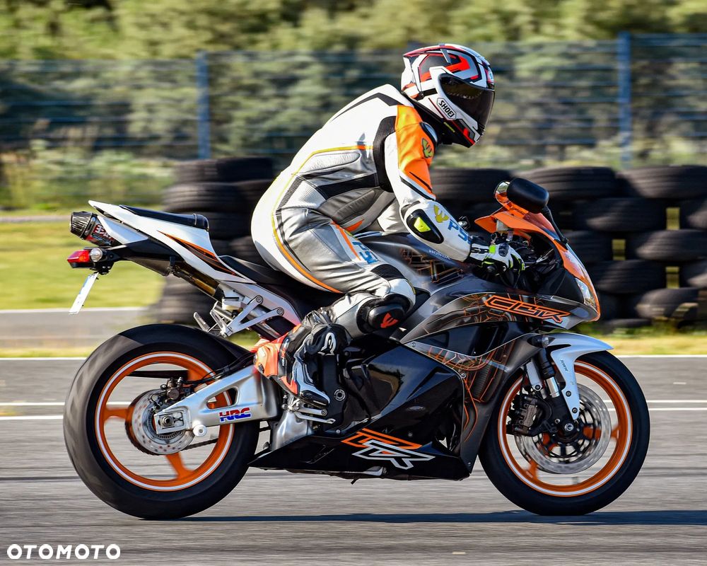 Honda CBR - 9