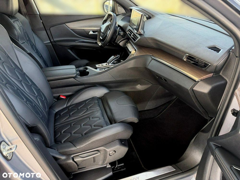 Peugeot 5008 - 26
