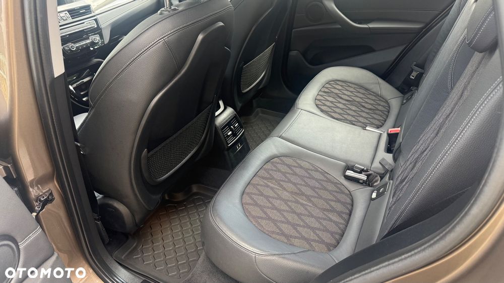 BMW X1 sDrive18i Business Edition - 14