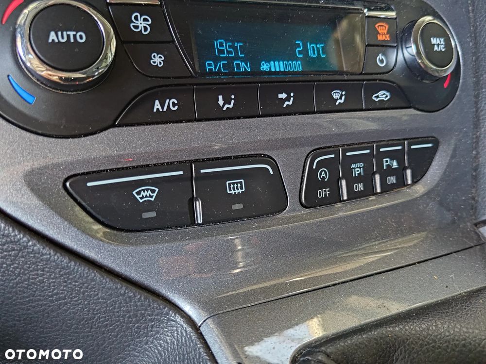 Ford Focus 1.6 EcoBoost Titanium - 22