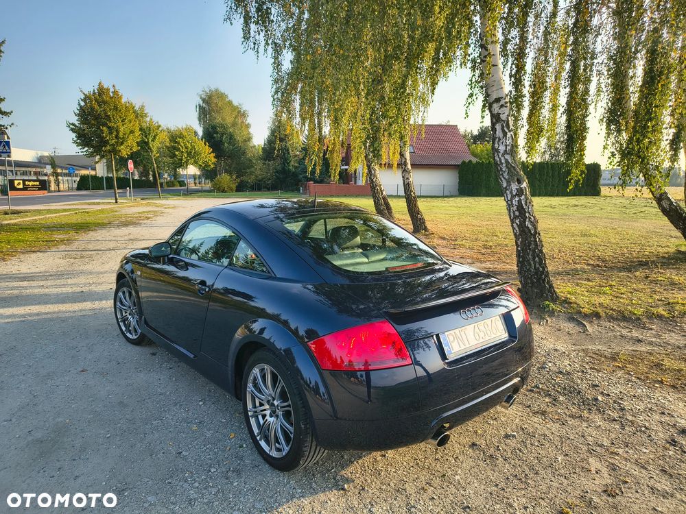 Audi TT Coupé - 14