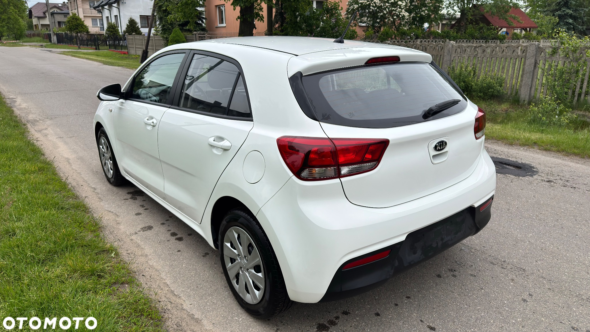 Kia Rio 1.2 Attract - 6