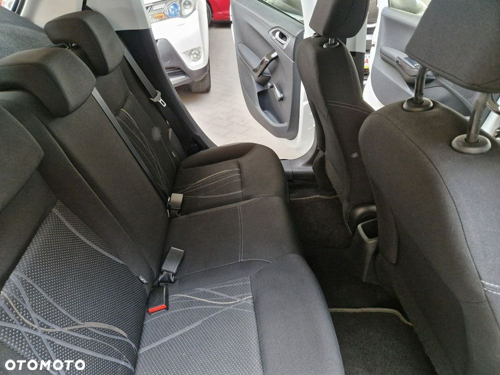 Peugeot 208 - 20