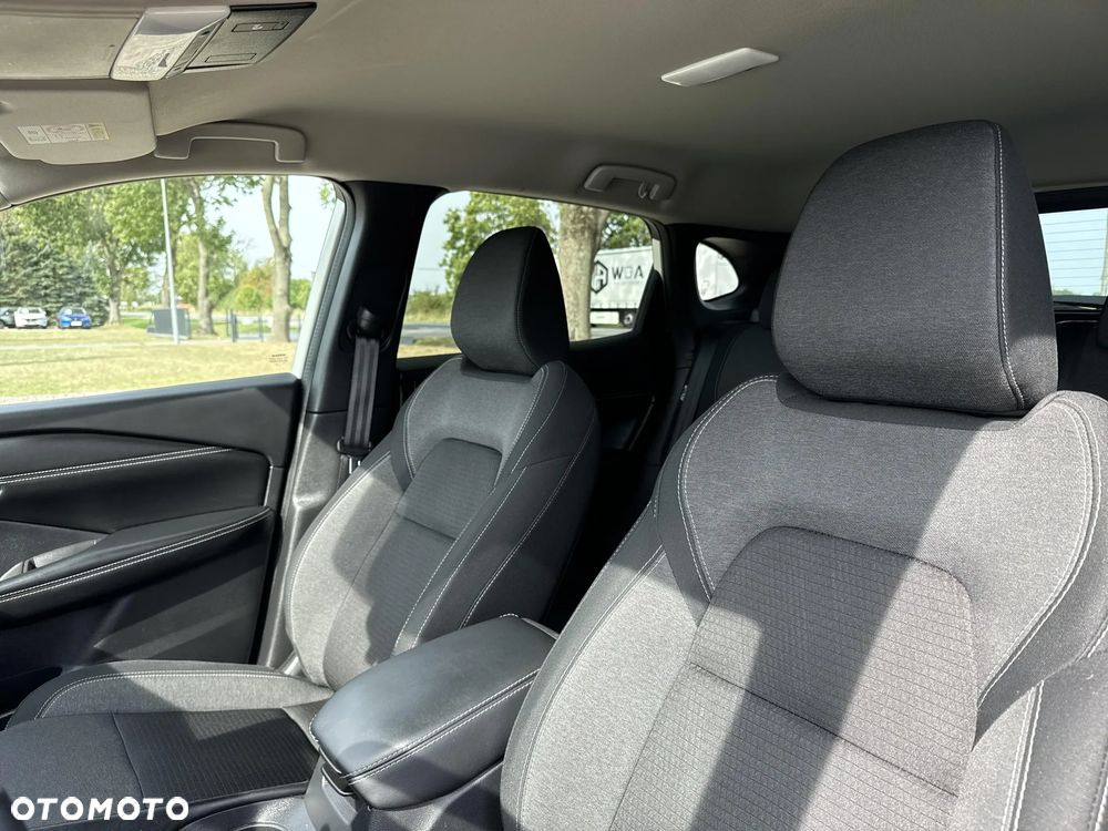 Nissan Qashqai 1.3 DIG-T mHEV N-Connecta Xtronic - 11