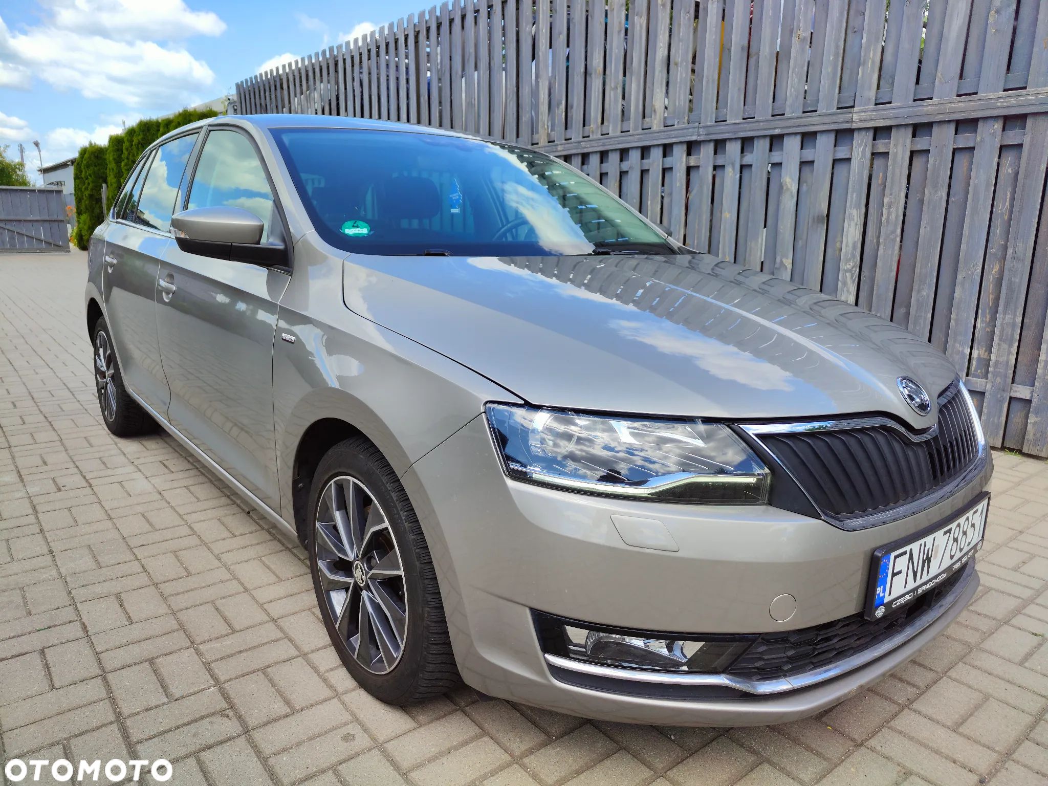 Skoda RAPID Spaceback 1.6 TDI Drive - 1