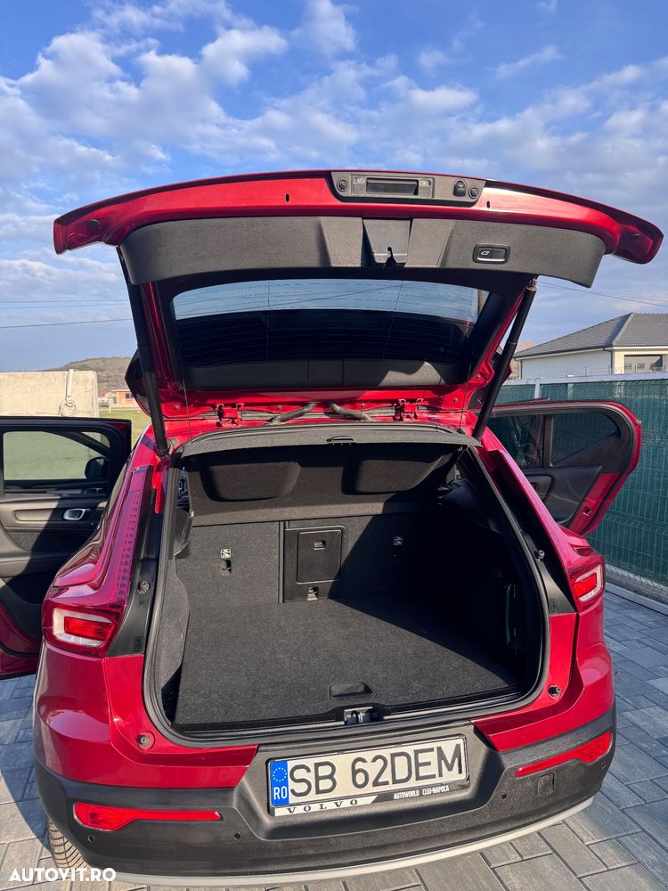 Volvo XC 40 D3 AWD Momentum Pro - 30
