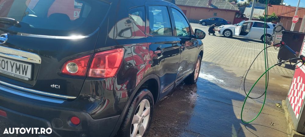 Nissan Qashqai 2.0 DCI 4 x 4 DPF Aut tekna - 2