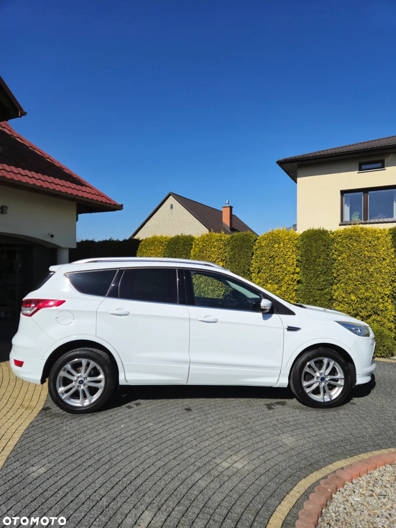 Ford Kuga 2.0 TDCi 4x2 Titanium - 4