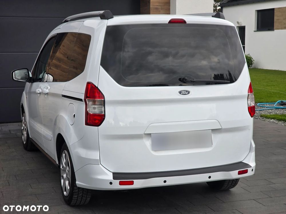 Ford Tourneo Courier 1.5 TDCi Trend - 21