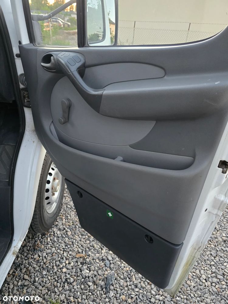 Mercedes-Benz Sprinter 316 - 32