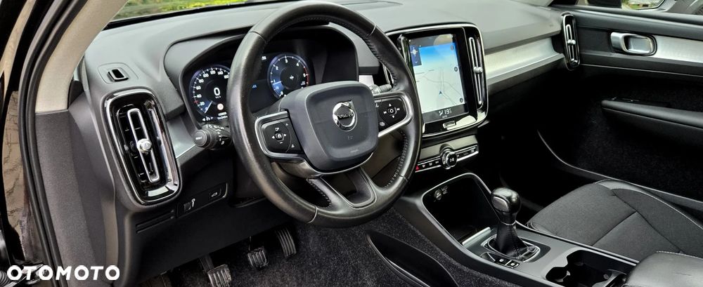 Volvo XC 40 D3 Momentum Pro - 21