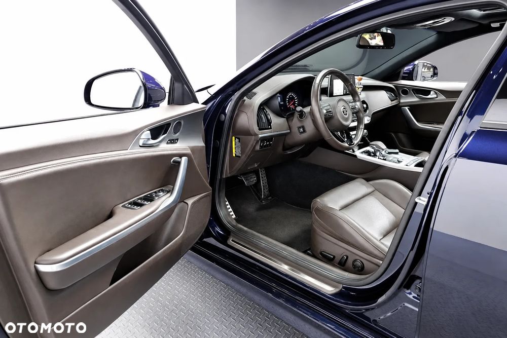 Kia Stinger 2.0 T-GDI L - 10