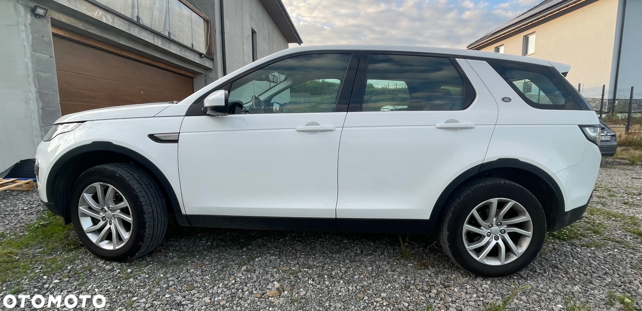 Land Rover Discovery Sport 2.0 TD4 SE - 4