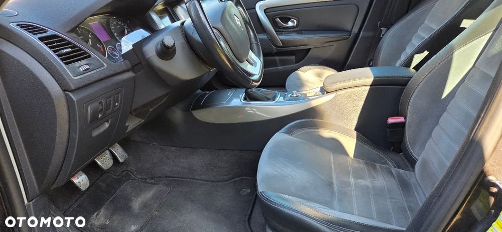 Renault Laguna Grandtour dCi 180 FAP GT - 9