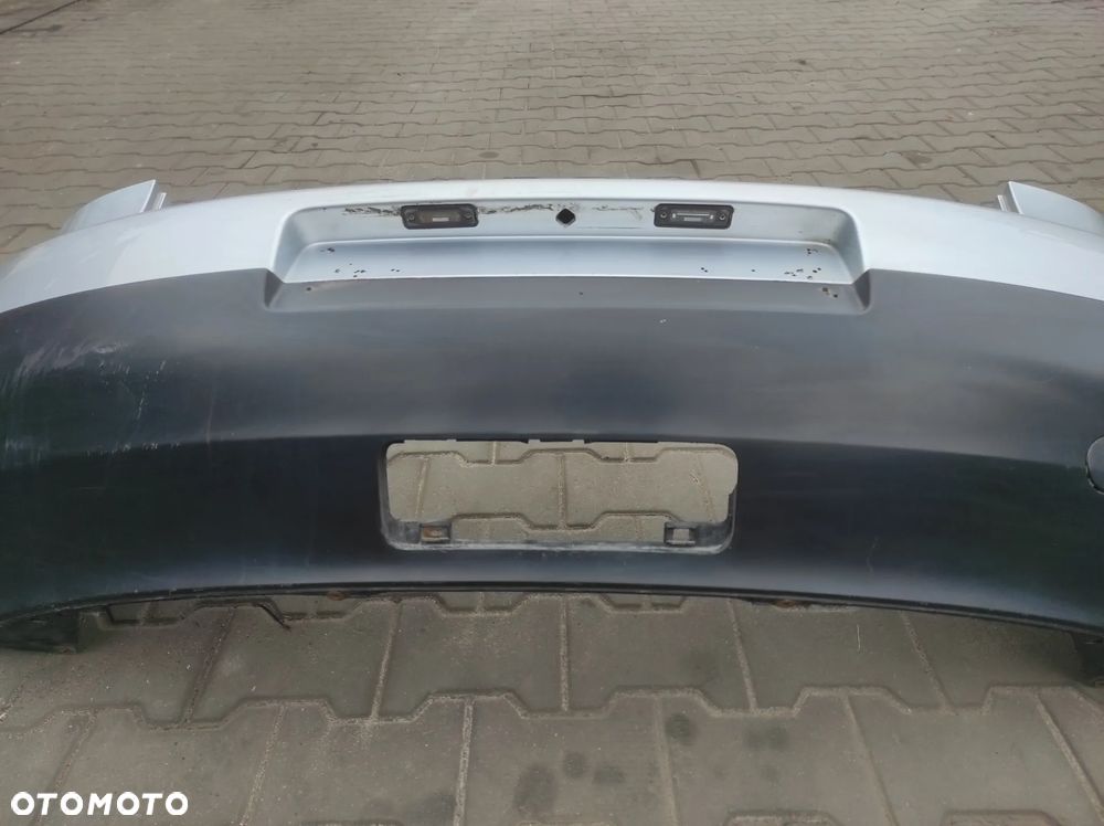 ZDERZAK TYŁ TYLNY VW GOLF 5 HB 3 DRZWI 5 DRZWI POD HAK LA7W SREBRNY WYSYŁKA !!! - 2