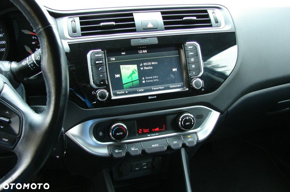 Kia Rio - 9