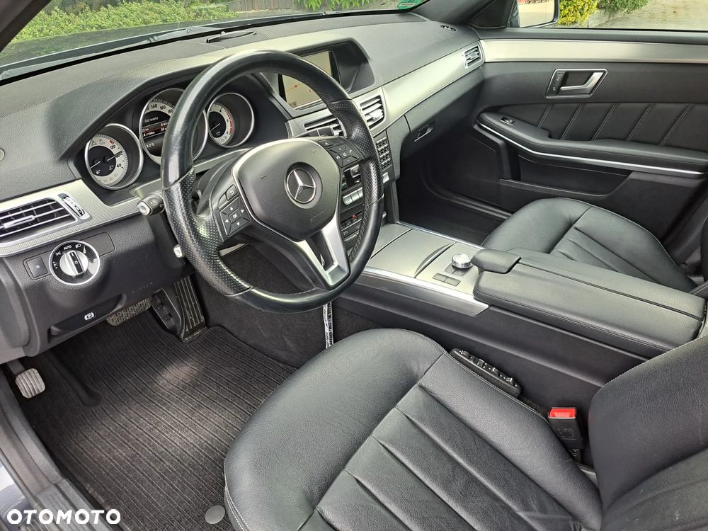 Mercedes-Benz Klasa E 350 CDI DPF BlueEFFICIENCY 7G-TRONIC Avantgarde - 31