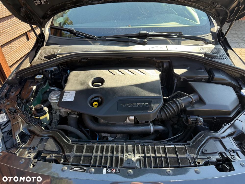 Volvo V60 D2 R-Design Summum - 23