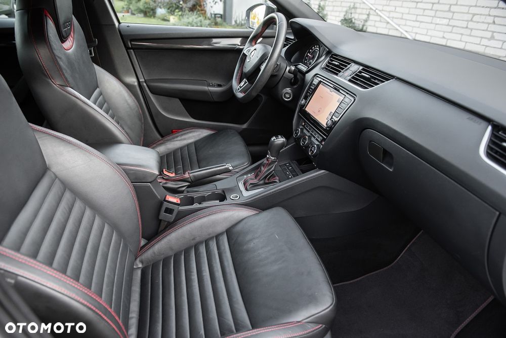 Skoda Octavia 2.0 TDI 4x4 DSG RS - 24