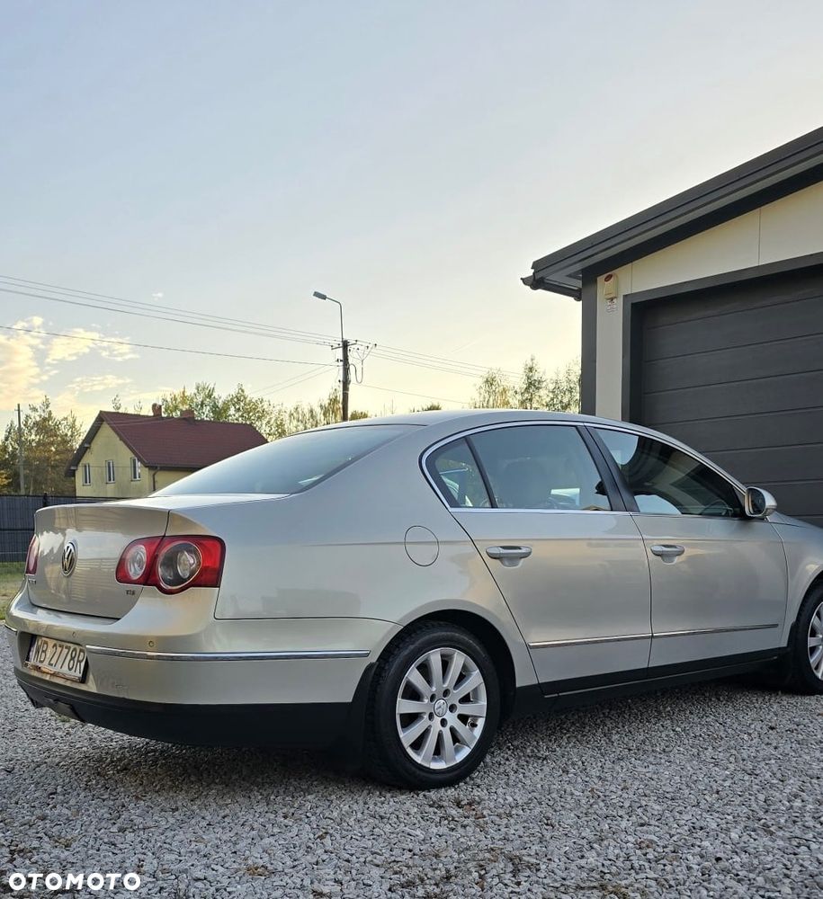 Volkswagen Passat 1.8 TSI Comfortline - 8