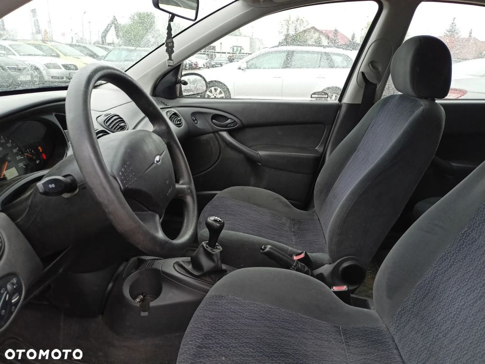 Ford Focus - 8