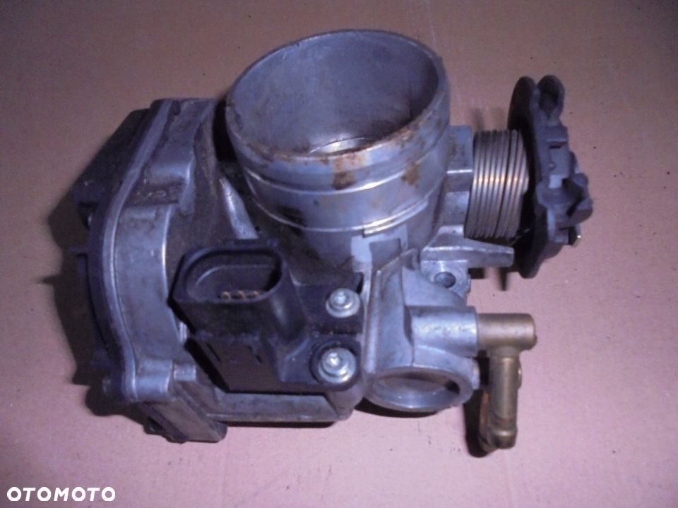 PRZEPUSTNICA VW AUDI SKODA SEAT 037133064D - 2