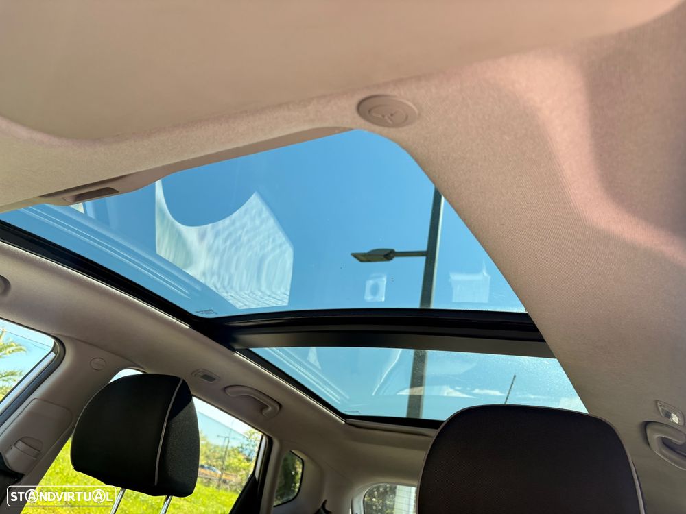 Kia Venga 1.4 CRDi TX ISG - 25