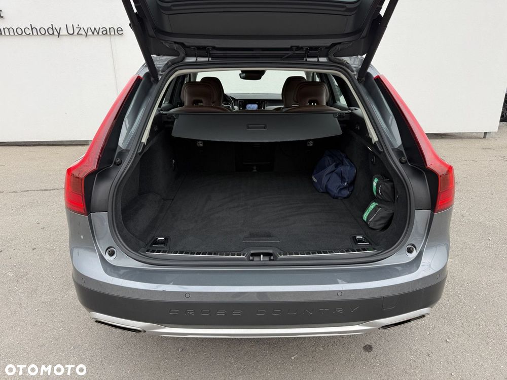 Volvo V90 Cross Country - 7
