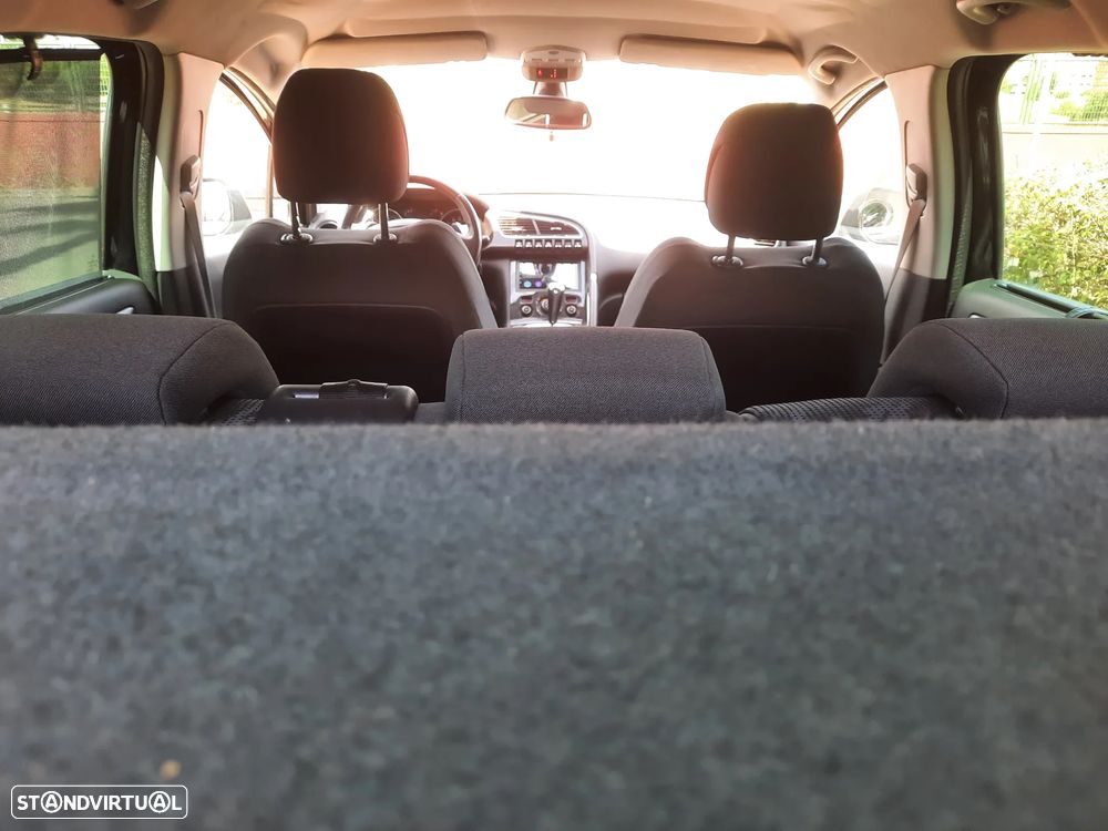 Peugeot 3008 1.6 e-HDi Active 2-Tronic - 9