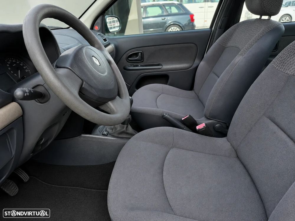 Renault Clio 1.2 Authentique - 8