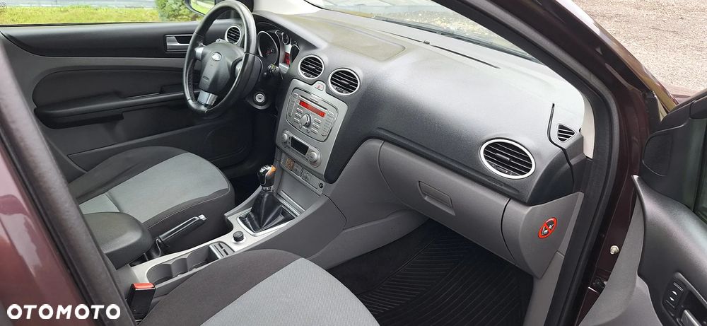 Ford Focus - 8