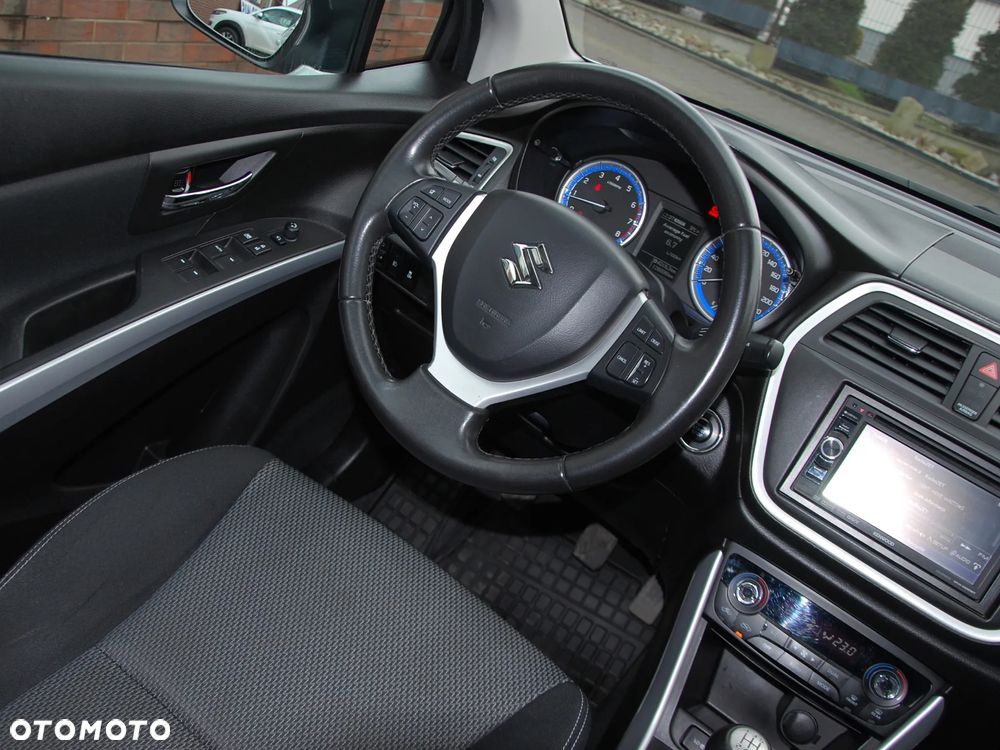 Suzuki S-Cross - 10