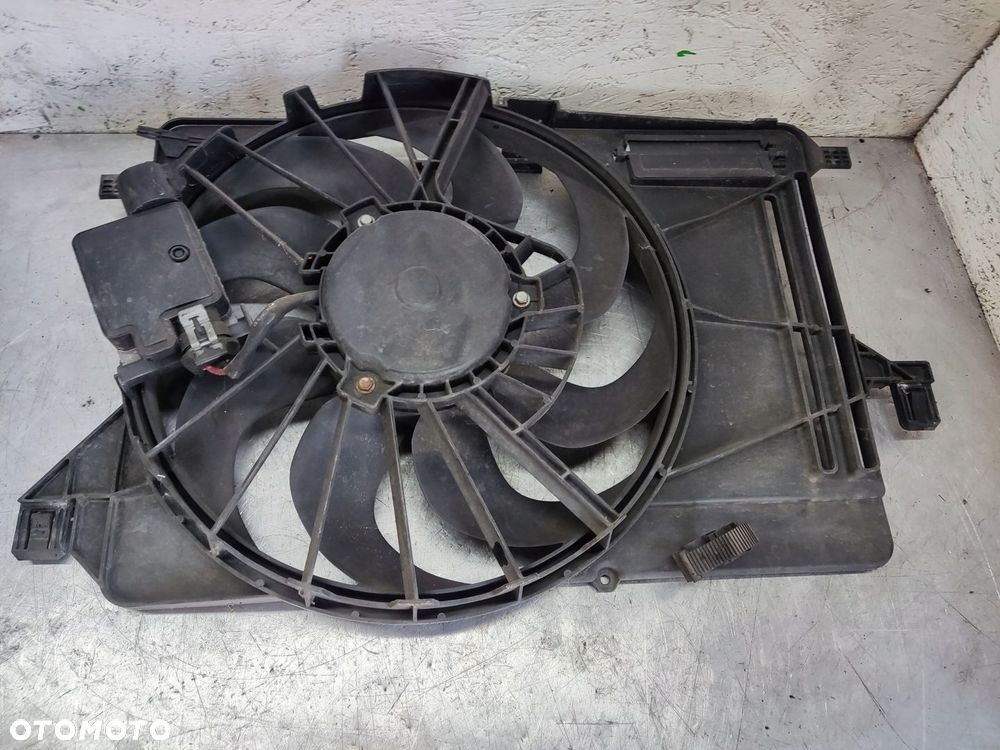 FORD FOCUS MK3 WENTYLATOR CHŁODNICY 1.6 TDCI 8V61-8C607-EB - 1