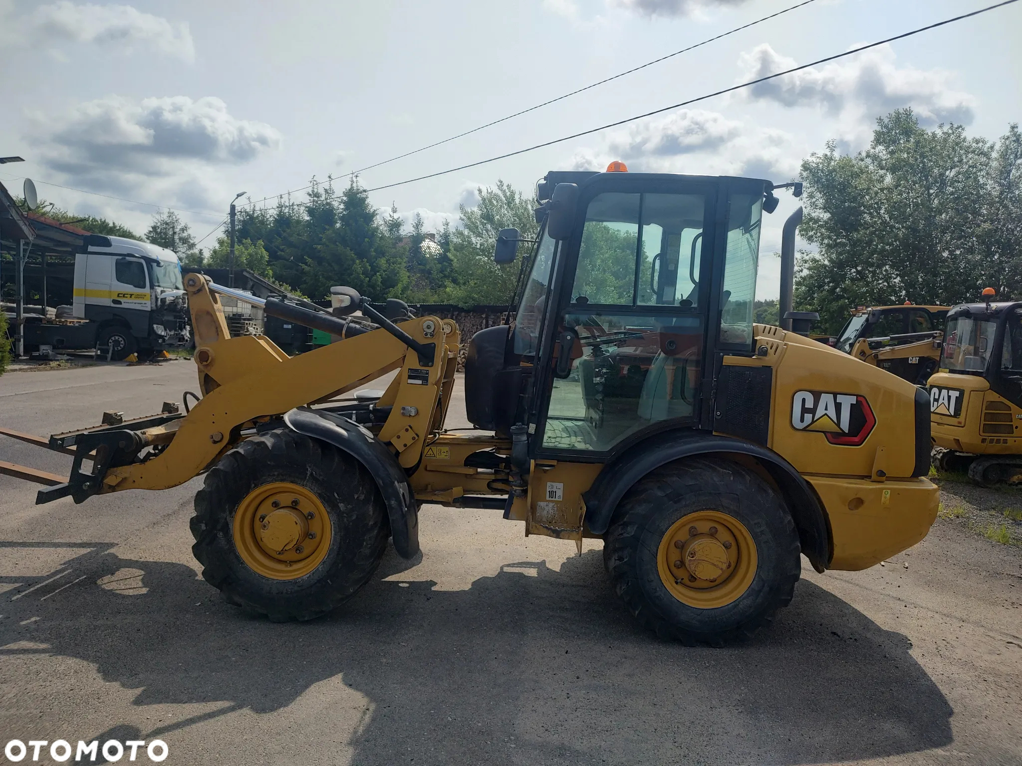 Caterpillar 906M - 5