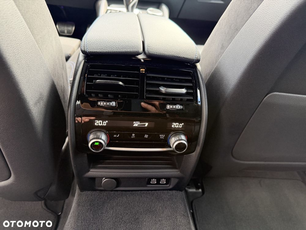 BMW Seria 5 520d xDrive mHEV M Sport sport - 22