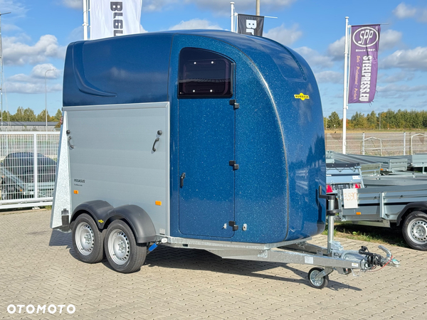 Humbaur Pegasus 2400 | siodlarnia, DMC 2400kg, przyczepa do przewozu 2 koni