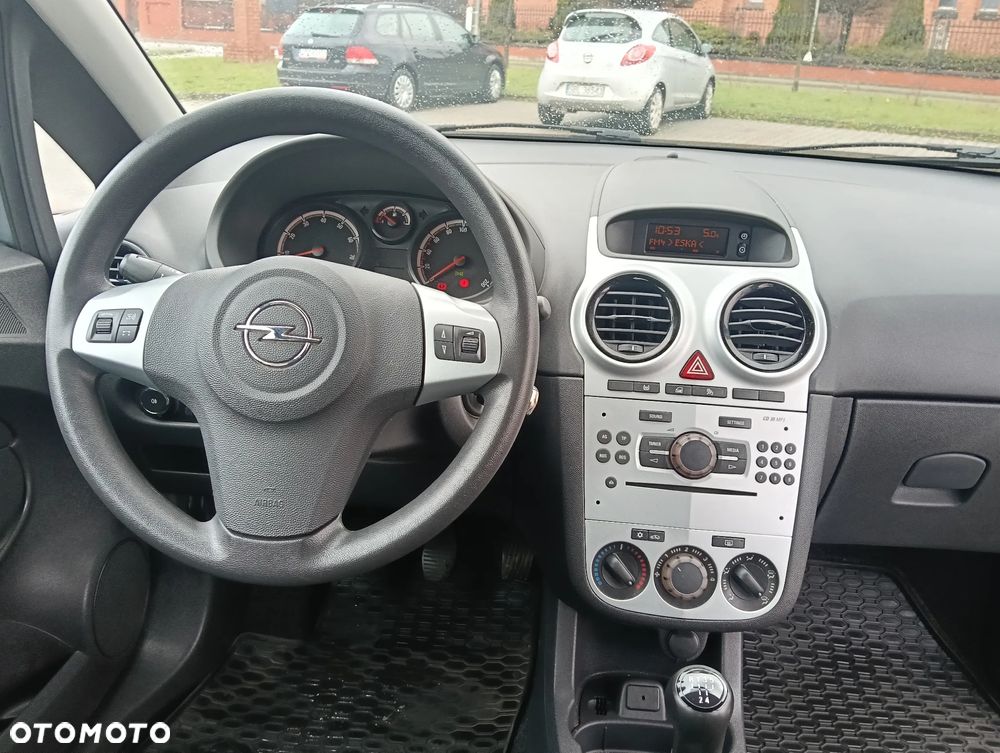 Opel Corsa 1.2 16V Essentia - 16