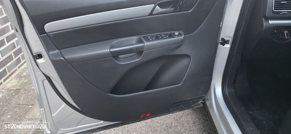 VW Sharan - 20