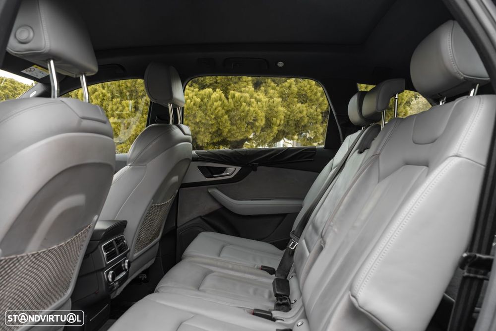 Audi Q7 3.0 TDI quattro tiptronic - 27