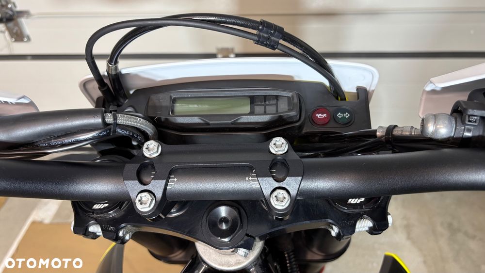 Husqvarna 701 - 25