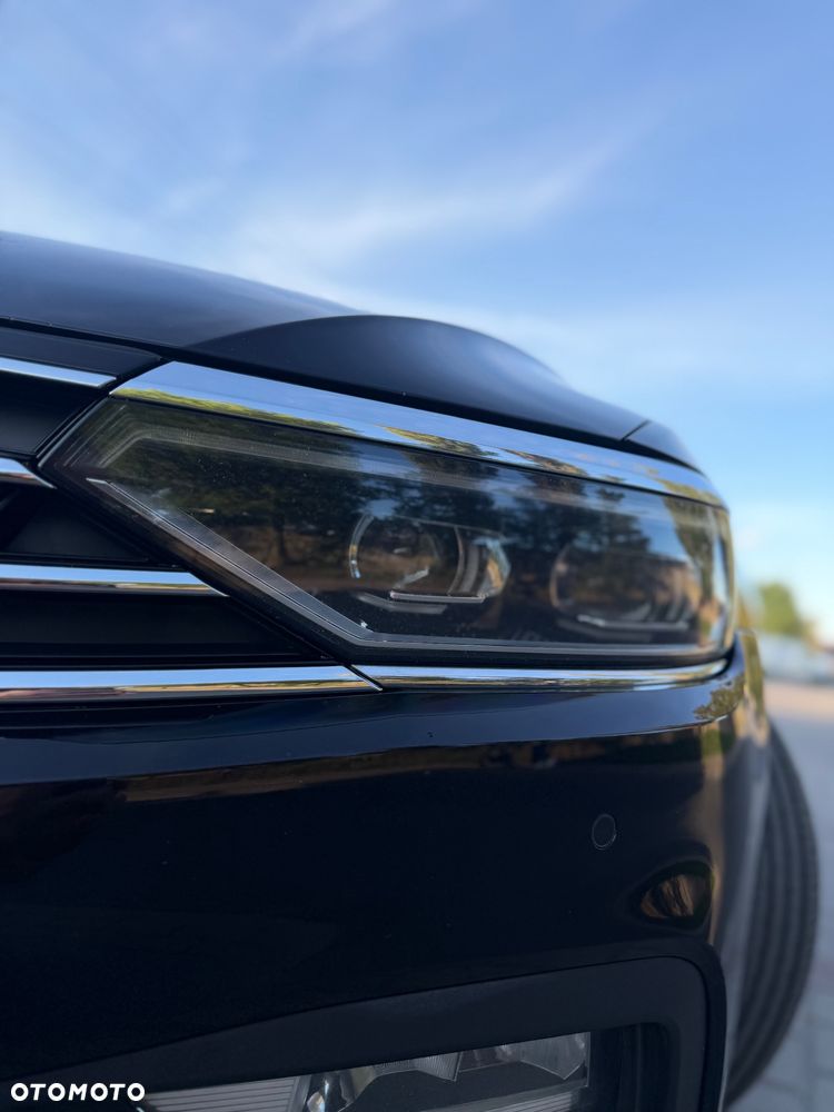 Volkswagen Passat - 14