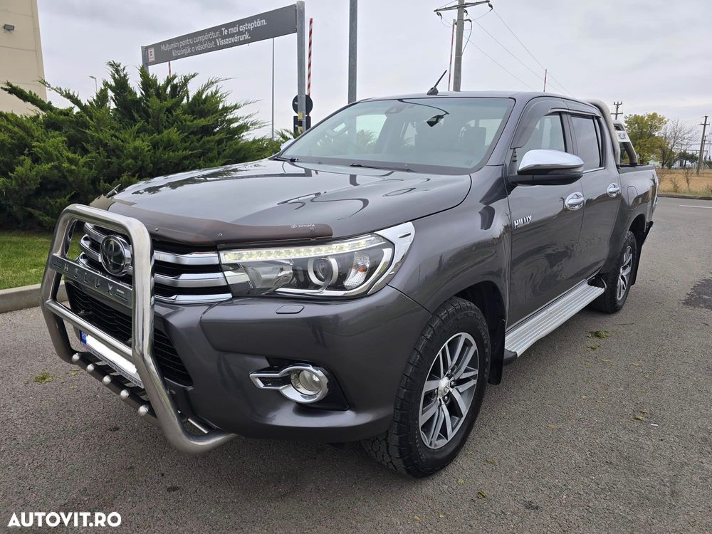 Toyota Hilux - 1