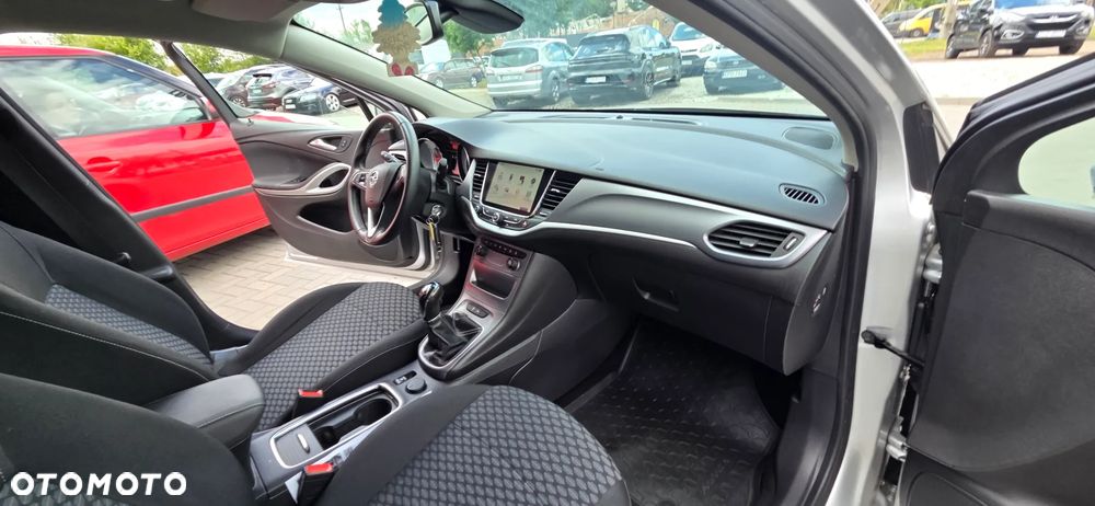 Opel Astra 1.4 Turbo Innovation - 36
