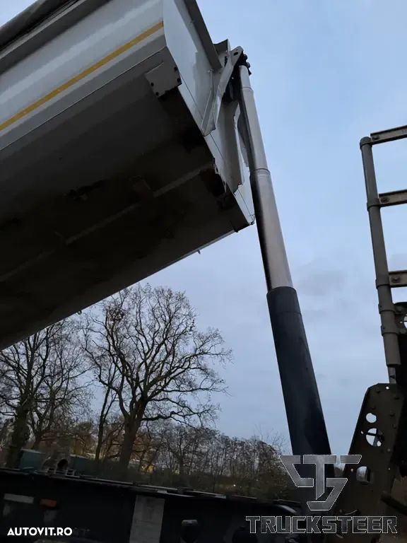 Schmitz Cargobull SKI 24 - 10