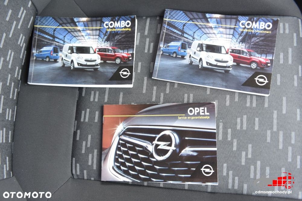Opel COMBO - 27