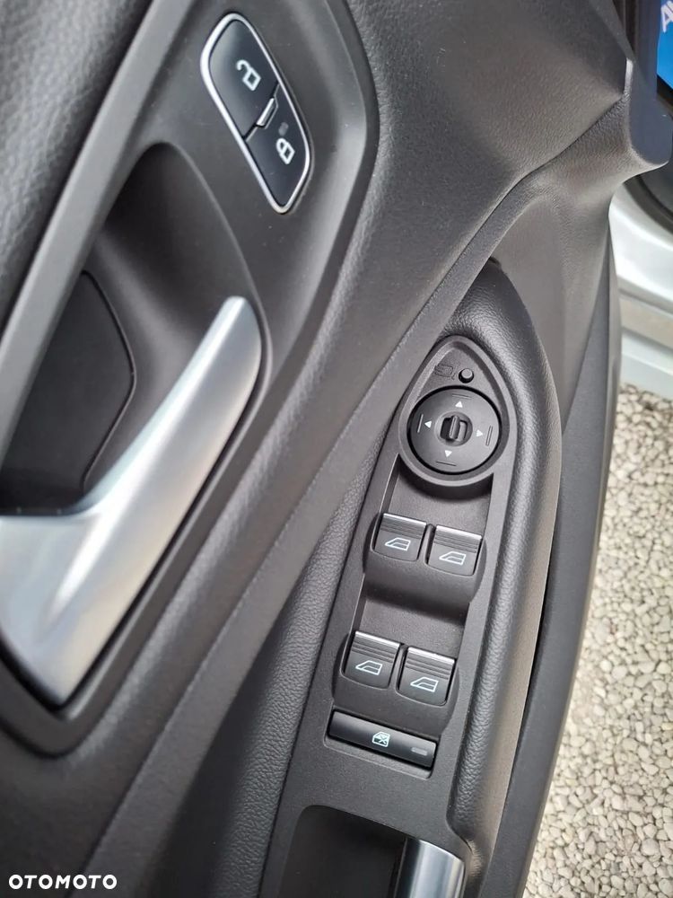 Ford Kuga 1.5 EcoBoost 2x4 ST-Line - 21