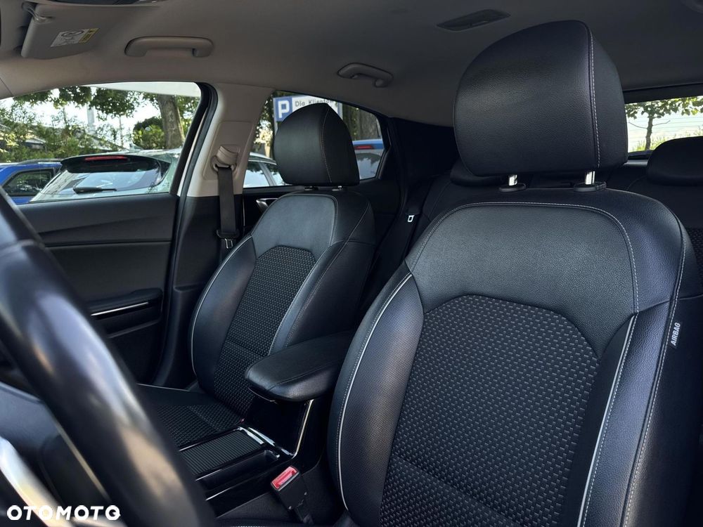 Kia XCeed 1.6 GDI PHEV L DCT - 12