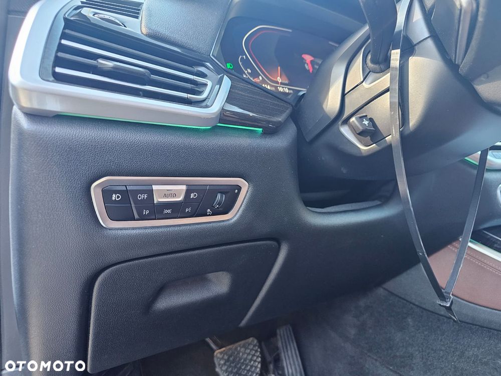 BMW X5 xDrive40i xLine - 27