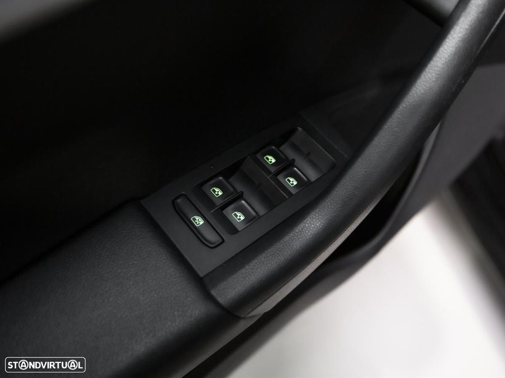 Skoda Octavia Break 2.0 TDI Ambition DSG - 28