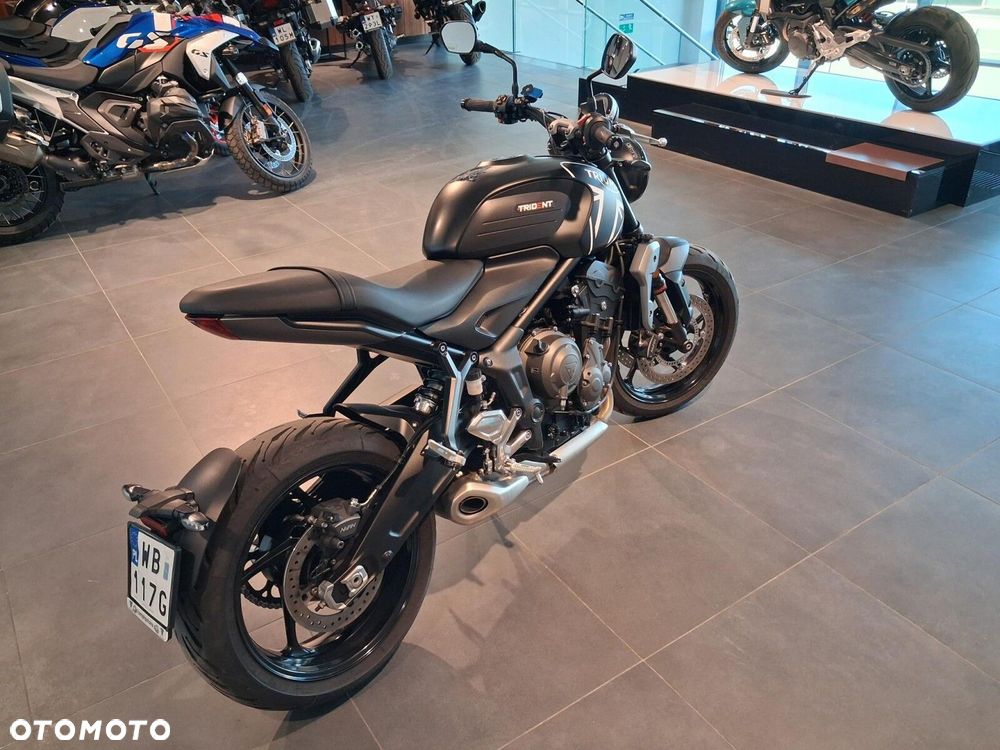 Triumph Trident - 4